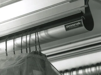omnirak™ Locking Garment Pole