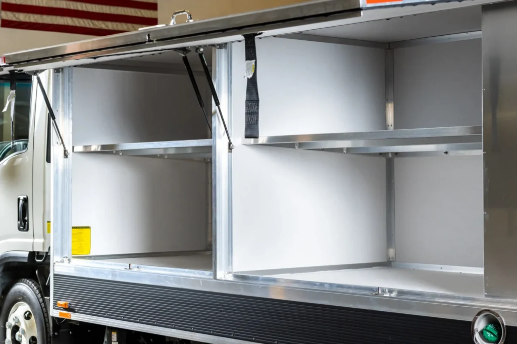 Open Side Compartments and Shelving on an omnivan® Truck Body